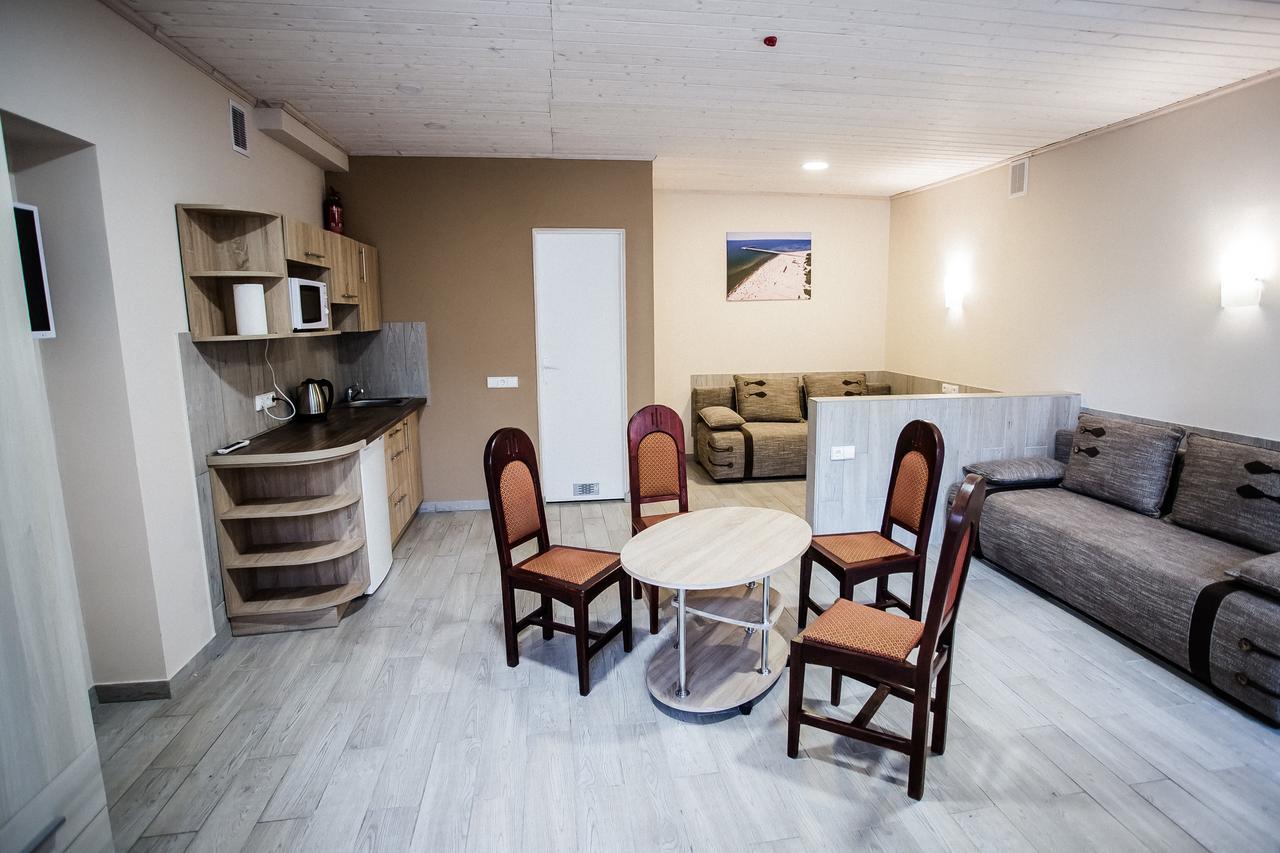 Hotel Poilsis Palangoje à Palanga Extérieur photo